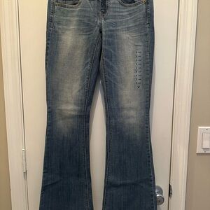 America Eagle Artist Light Blue Flare Jeans NWT 2Short